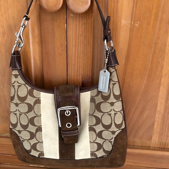 Handbags - Amazing condition Coach hobo